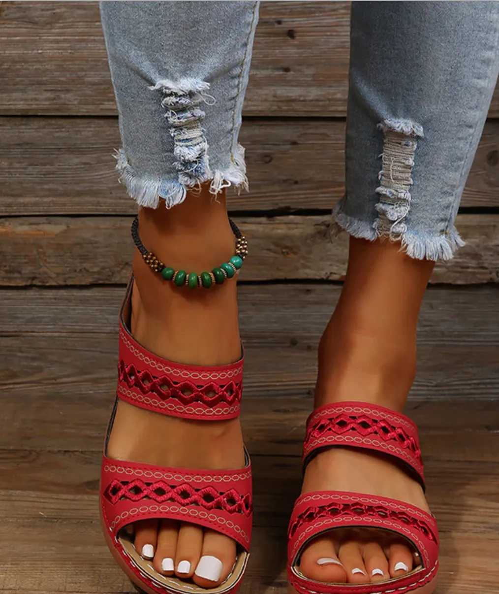 Bella Stride| Solid Colour Sandals