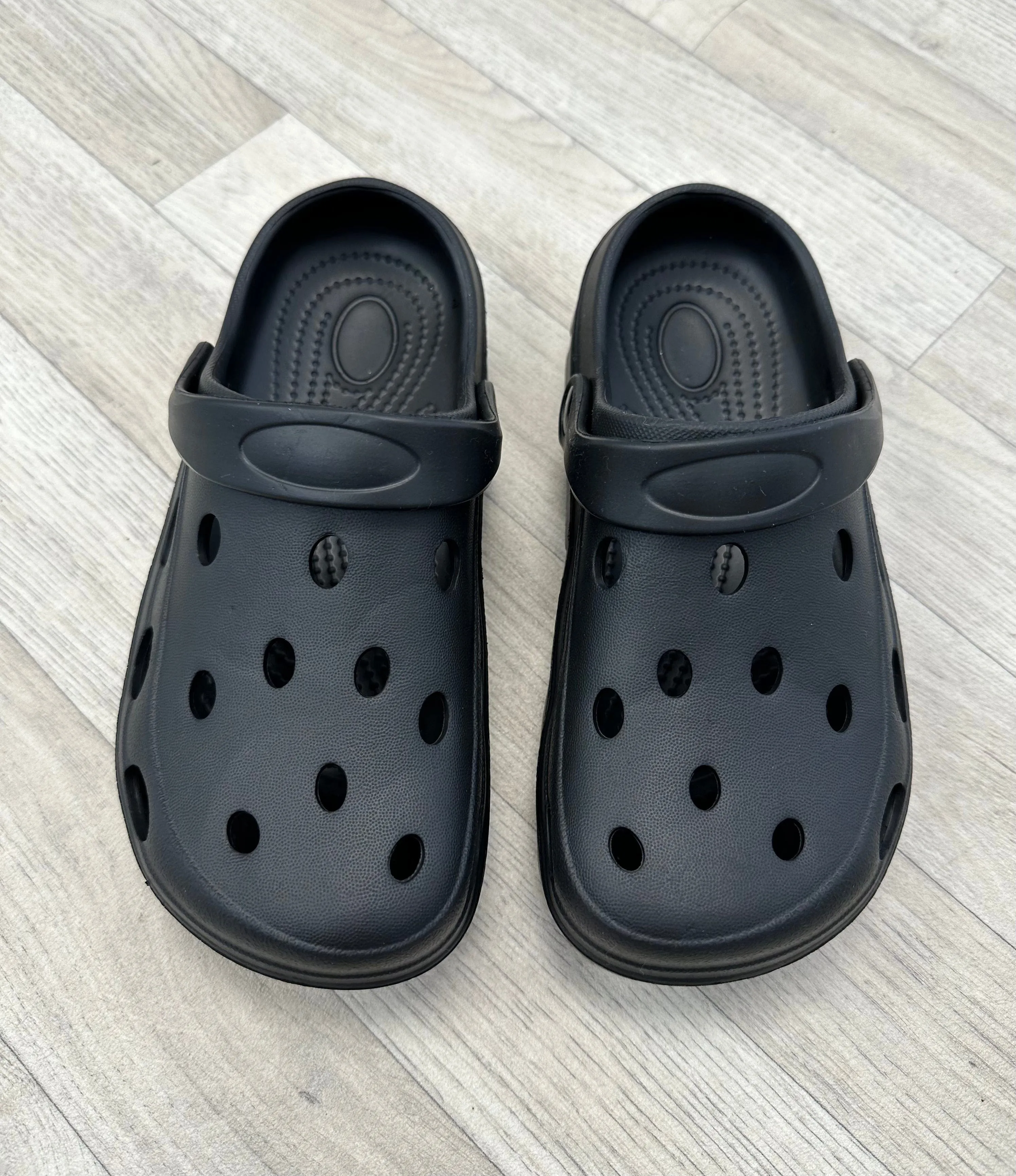 Cassia Classic Unisex Clogs ( Generous Fitting )Online only NO RETURNS ON SALE ITEMS