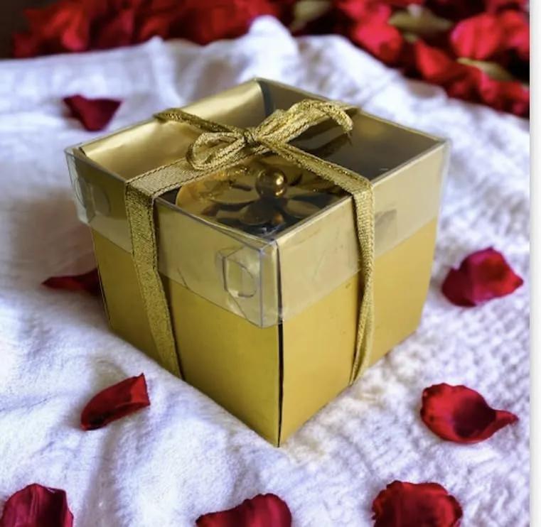 ELEGANTE HOMEZ Metal Jar with Flower for Home Decorations Cap Aroma Therapy Candles for Birthday Anniversary
