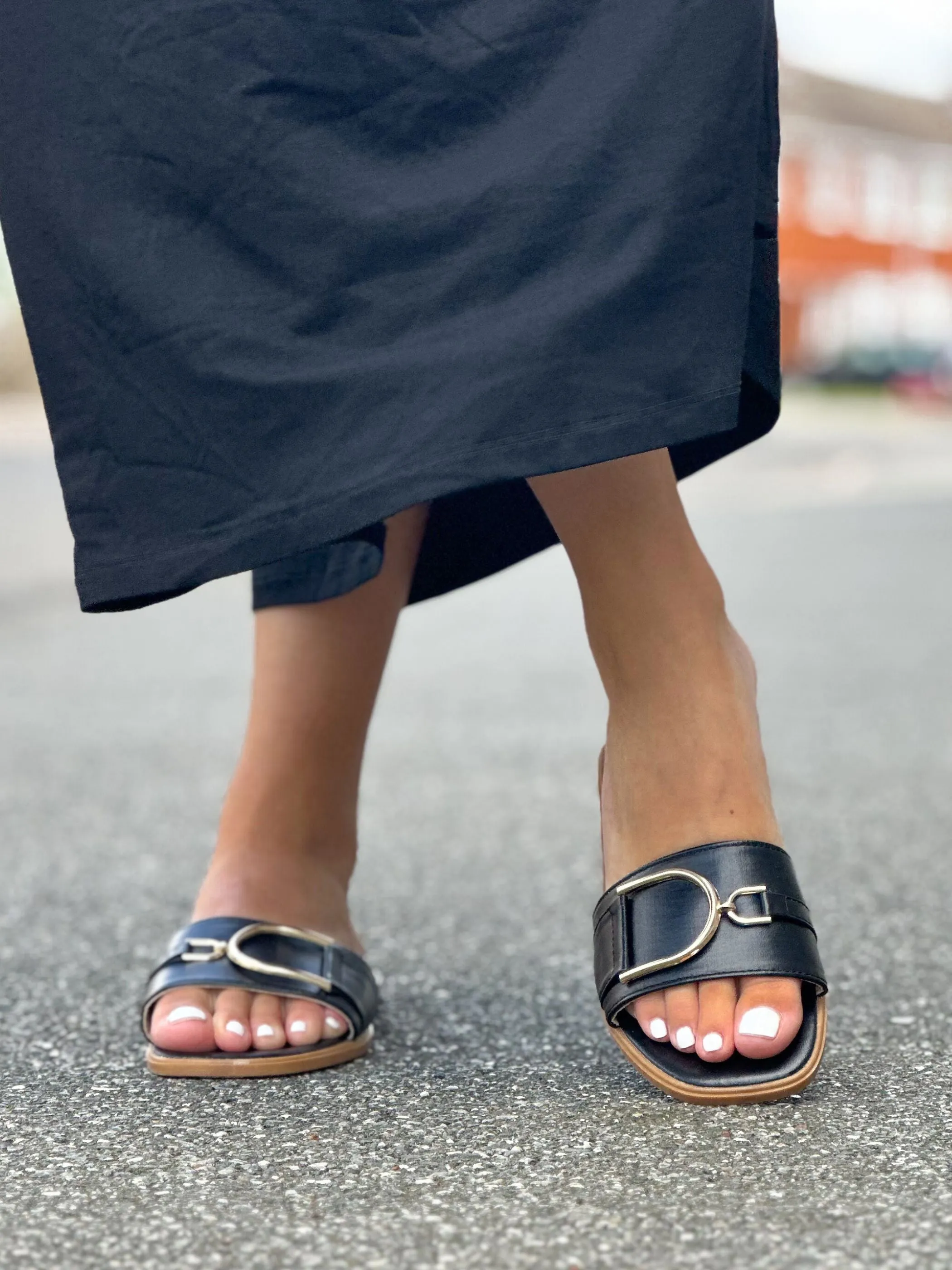 Karla Metal Detail Sandal / Black