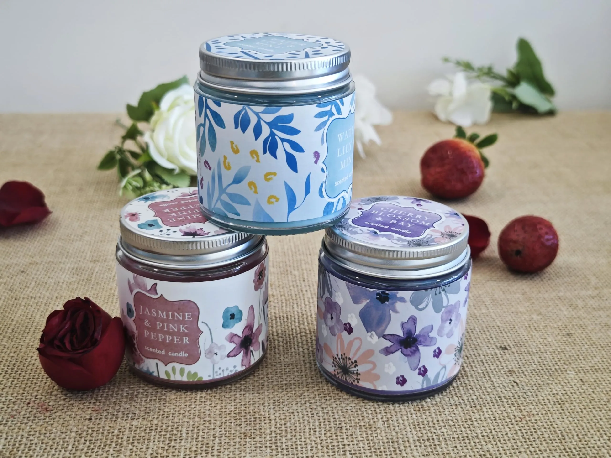LABZIO-Three -Color Soybean Scented Candle Smokeless Environmental Protection Bedroom Soybean Scented Candle accompanied by Hand Gift