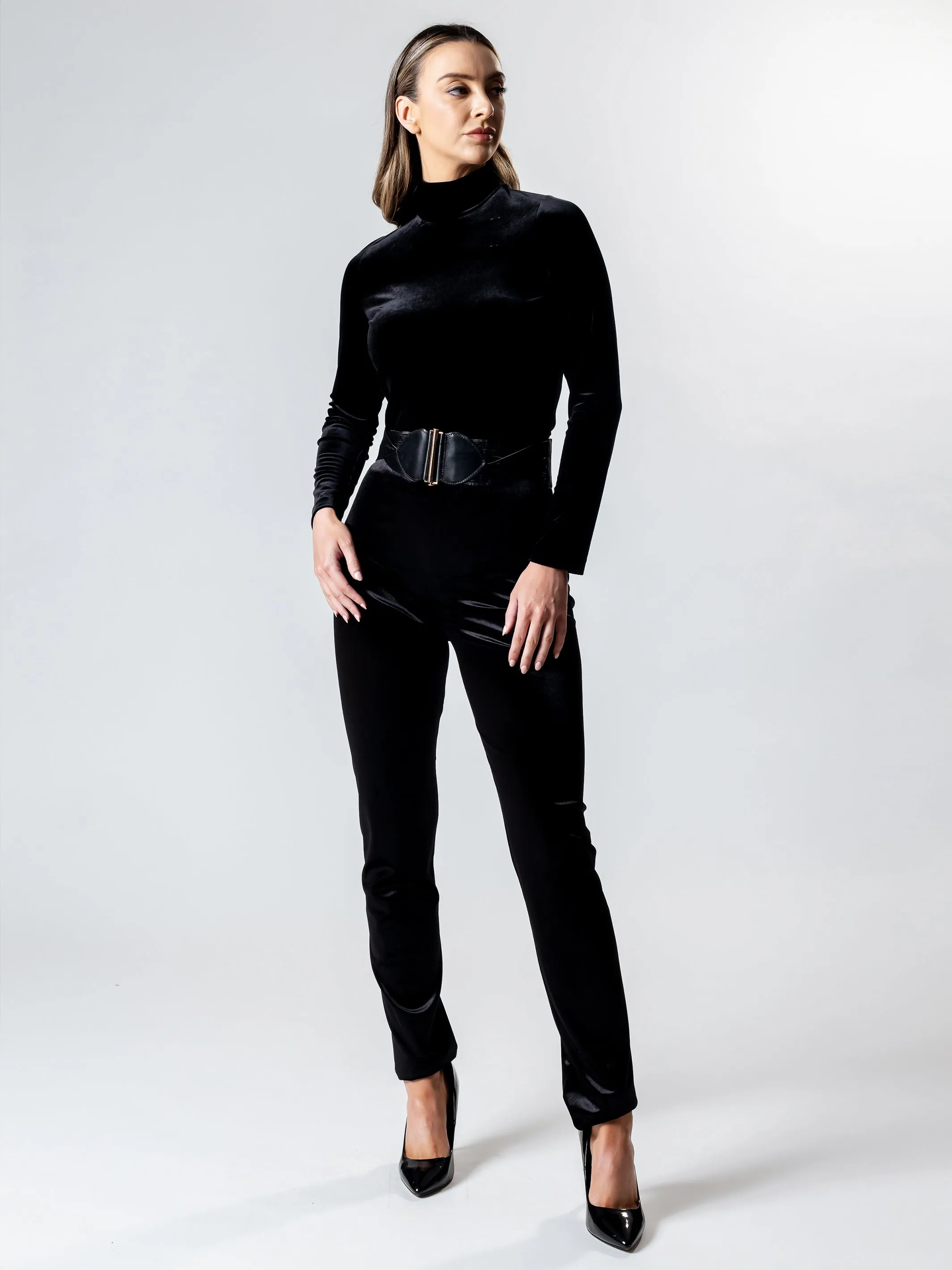 SILHOUETTE Straight Leg Velvet Pant