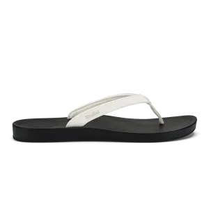 ‘Uiki - Bright White / Lava Rock